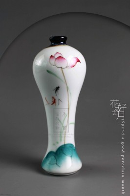 手繪荷花瓶 18cm