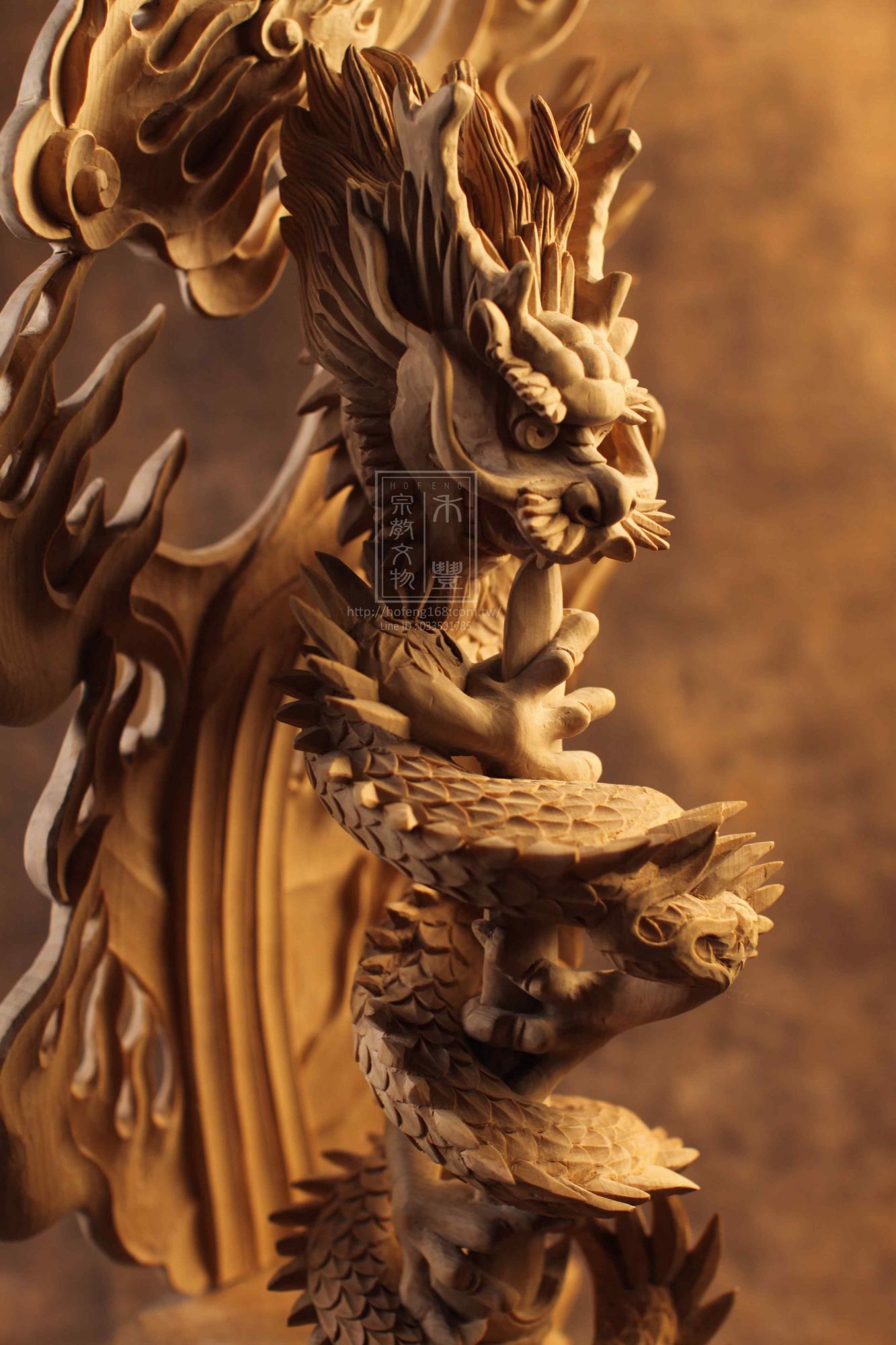 玉石彫刻　龍神　具利伽羅大龍　不動明王　約2kg　唐木台付　V　R7519 俱利迦羅龍劍/ 香榧木】 密宗作品。特輯-禾豐宗教文物